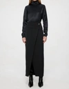 ROHE LAYERING SATIN TOP IN NOIR