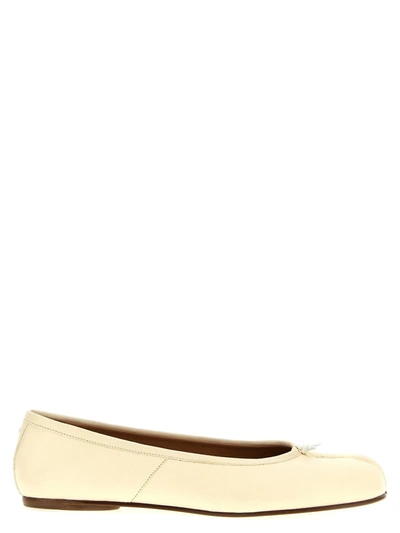 Maison Margiela 'tabi' Ballet Flats In White