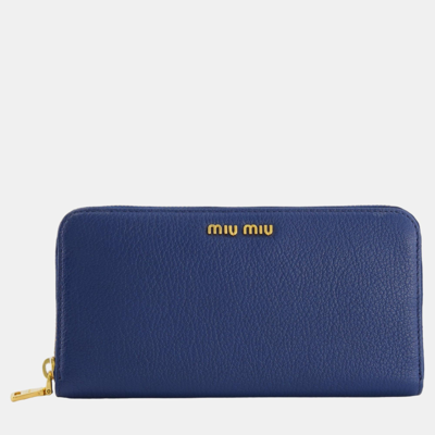 Pre-owned Miu Miu Navy Leather Zipped Wallet With Gold Logo In Navy Blue