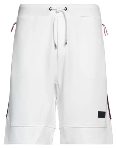 Helly Hansen Man Shorts & Bermuda Shorts White Size L Cotton, Polyester