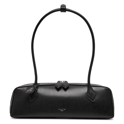 Alaïa Le Teckel Shoulder Bag In Grained Leather In Noir