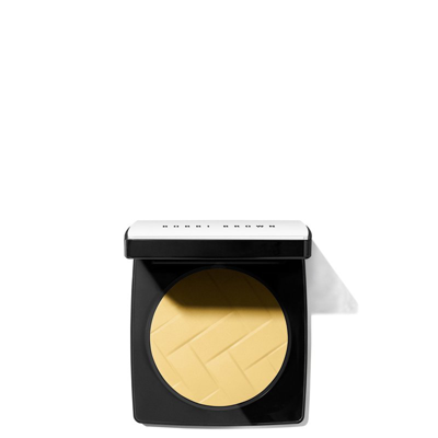 Bobbi Brown Vitamin Enriched Pressed Powder In Green