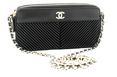 Pre-owned Chanel V-stich Black Leather Wallet  ()