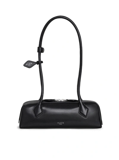 Alaïa Le Teckel Medium Grained Leather Shoulder Bag In Black