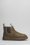 UGG UGG NEUMEL CHELSEA LOW HEELS ANKLE BOOTS IN TAUPE SUEDE