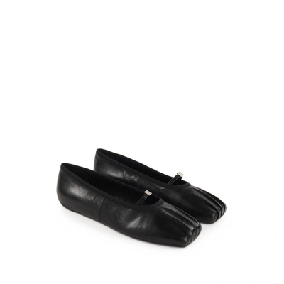 Givenchy Leather Ballet Flats In Black
