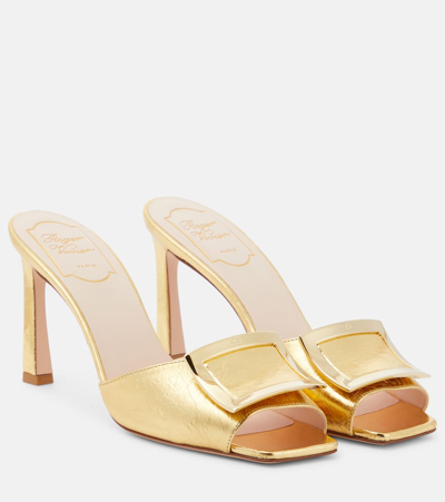 Roger Vivier Trumpet Metallic Leather Mules In Oro Chiaro