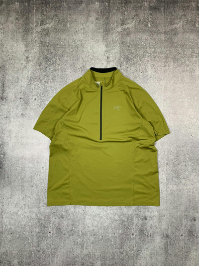 Pre-owned Arc'teryx 1/3 T Shirt In Green
