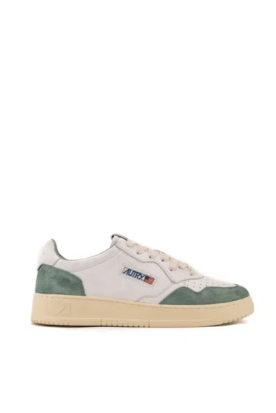 Autry Medialist Low Sneakers In Goatskin And Suede In White/mil