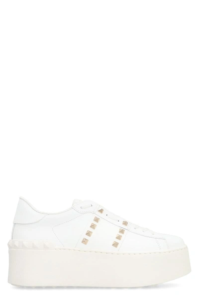 Valentino Garavani Rockstud Untitled Platform Sneakers In White