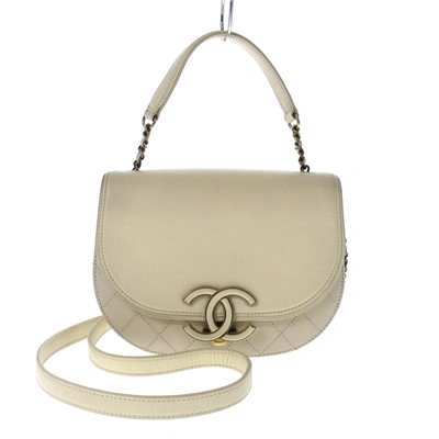 Pre-owned Chanel Coco Curve Leather Shoulder Bag () In White