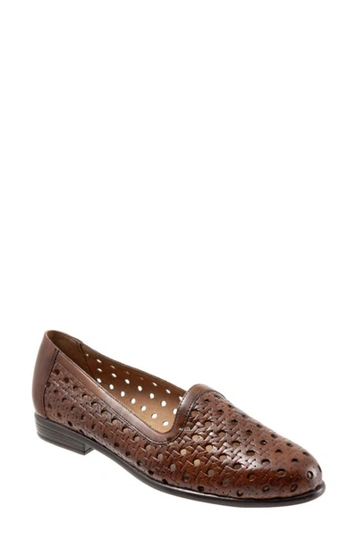 Trotters Liz Flat In Brown Leather