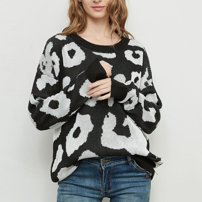 Anna-kaci Leopard Print Sweater In Black