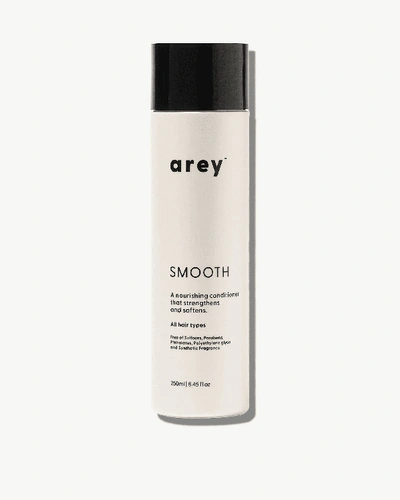 Arey Smooth Conditioner In White