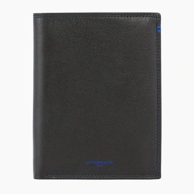 Le Tanneur Zipped Pocket And 2 Shutters Martin Smooth Leather Wallet In Black