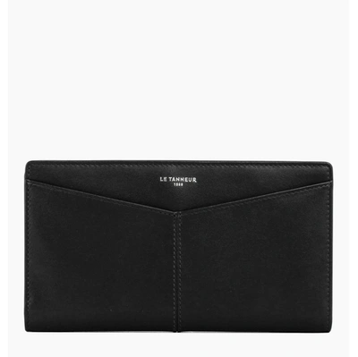 Le Tanneur Charlotte Smooth Leather Checkbook Holder In Black