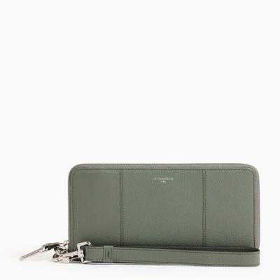Le Tanneur Juliette Zipped Travel Companion In Pebbled Leather In Green