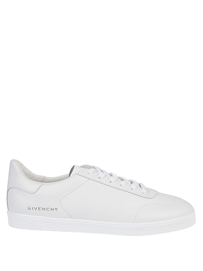 Givenchy Town皮革运动鞋 In White