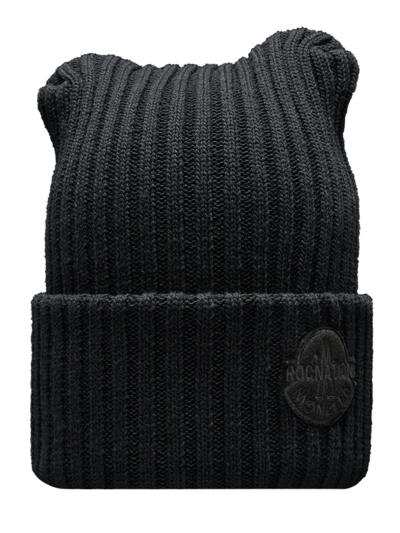 Moncler Hat With Logo In Gray