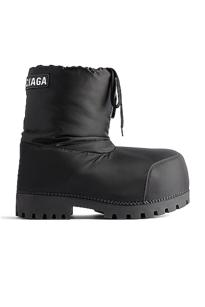 Balenciaga Alaska Low Snow Boots In Schwarz