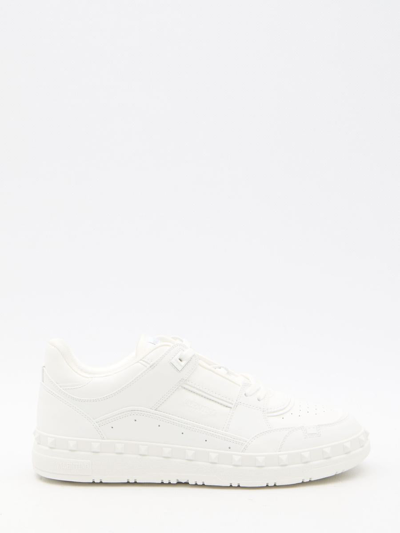 Valentino Garavani Freedots Low Top Trainers In White