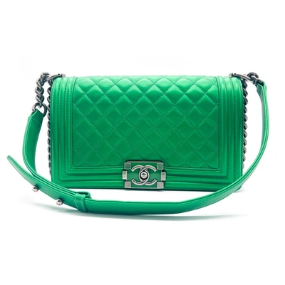Pre-owned Chanel Boy Leather Shoulder Bag () In Green