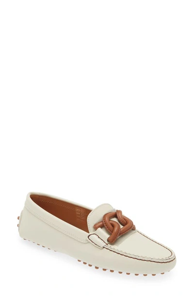 Tod's Gommini Bicolor Chain Driver Penny Loafers In Natural