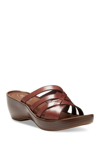 Eastland Poppy Sandal In Mahogany