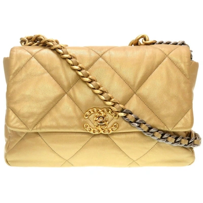 Pre-owned Chanel Matelassé Gold Suede Shoulder Bag ()