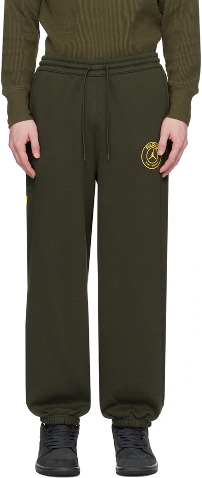 Nike Green Paris Saint-germain Edition Sweatpants In Sequoia/saturn Gold