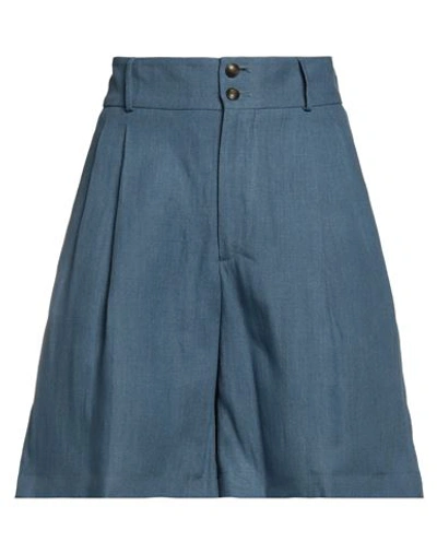 Berwich Woman Shorts & Bermuda Shorts Pastel Blue Size 8 Linen