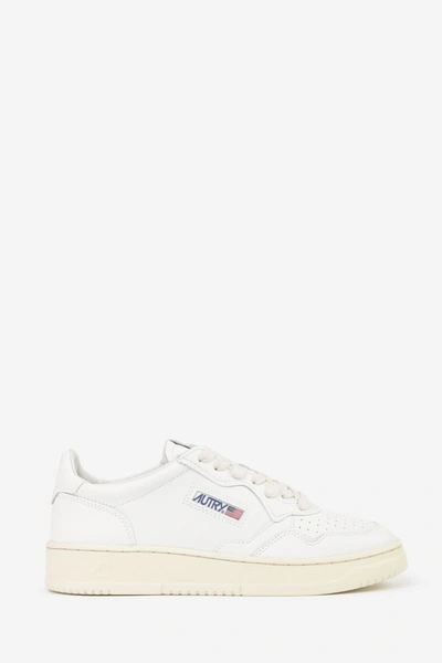 Autry 01 Low Sneakers In White Leather