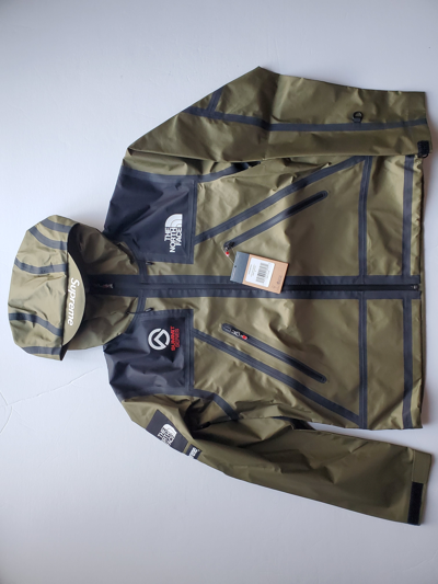 Pre-owned Supreme X The North Face New Supreme The North Face Summit Series Jacket Black In Green Olive