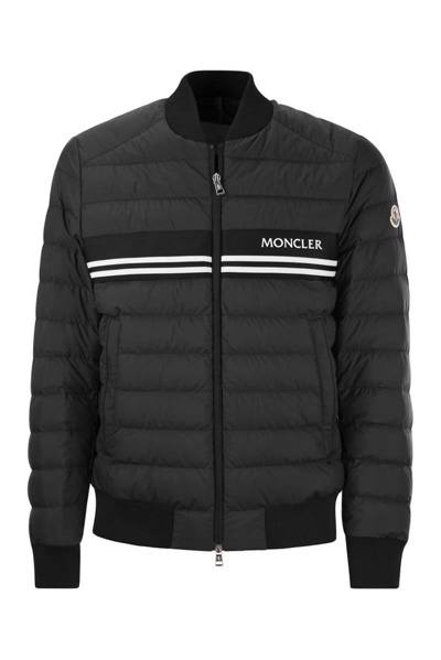 Moncler Authie Zip In Black