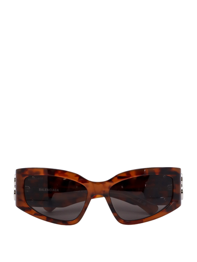 Balenciaga Bossy Cat Sunglasses In Brown