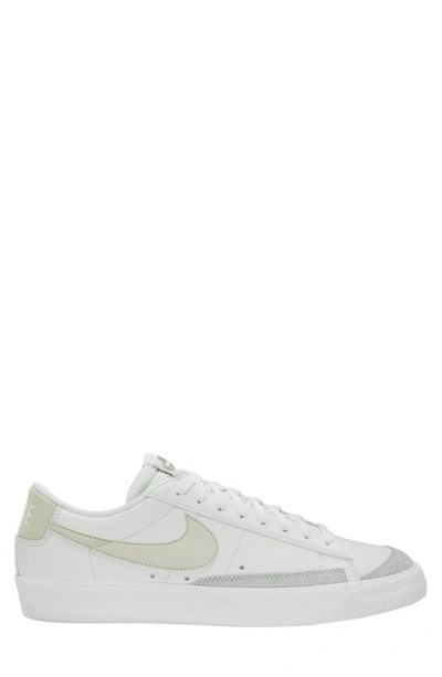 NIKE BLAZER LOW '77 SNEAKER