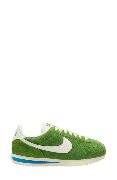 Nike Cortez Vintage Sneaker In Green