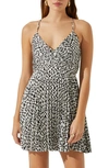 Astr Pleated Tie Back Dress In Black White Abstract