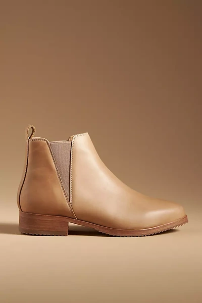 Nisolo Eva Everyday Boots In Brown