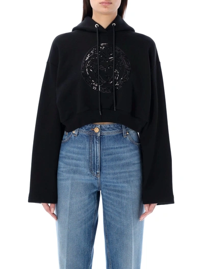 Versace Medusa Sequin Embellished Crop Cotton Hoodie In Negro