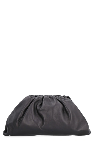 Bottega Veneta Pouch Leather Clutch In Black
