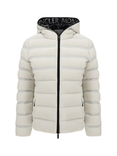 Moncler Alete Hooded Puffer Jacket In Bianco