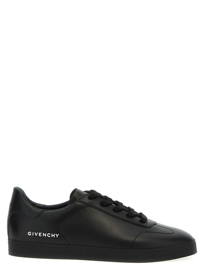 Givenchy Town Sneakers In Black