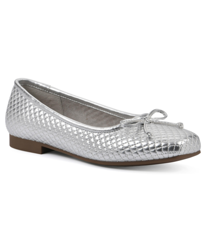 Cliffs By White Mountain Women's Bessy Ballet Flats In Silver Metallic Smooth