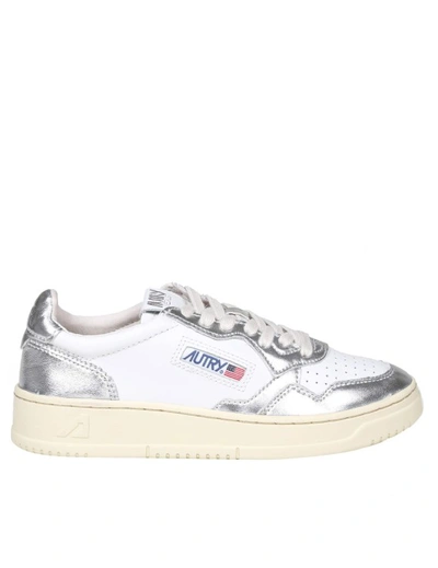 Autry Sneakers In White And Silver Leather
