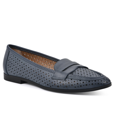 White Mountain Noblest Pointed Loafers In Navy Smooth