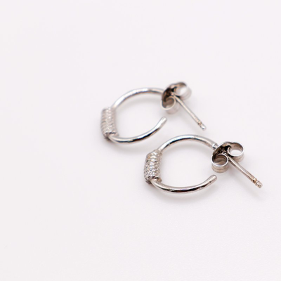 Le Réussi Italian Mini Sterling Silver Hoop Earrings In Grey