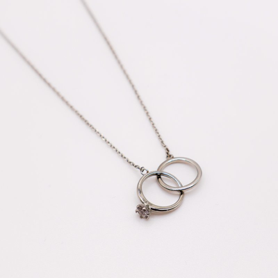 Le Réussi Eternal Embrace White Gold Necklace In Grey