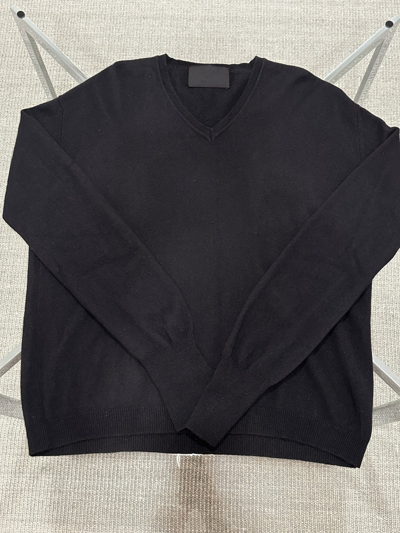 Pre-owned Prada 100% Cashmere V-neck Sweater In Black