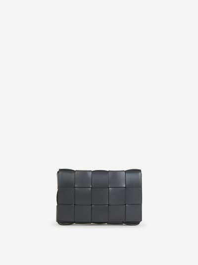 Bottega Veneta Classic Cassette Shoulder Bag In Negre
